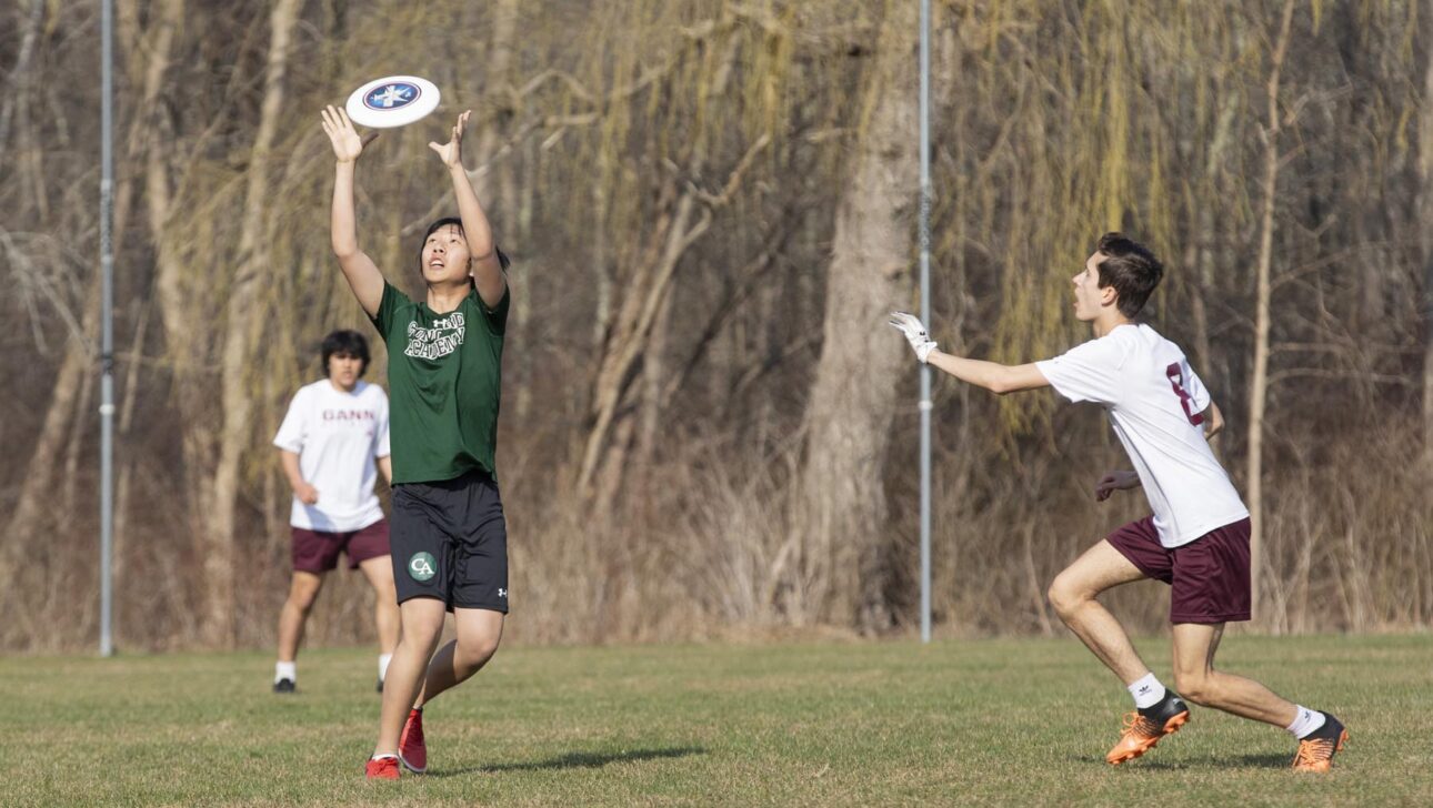 Learn more about Concord Academy’s all-gender ultimate frisbee team.
