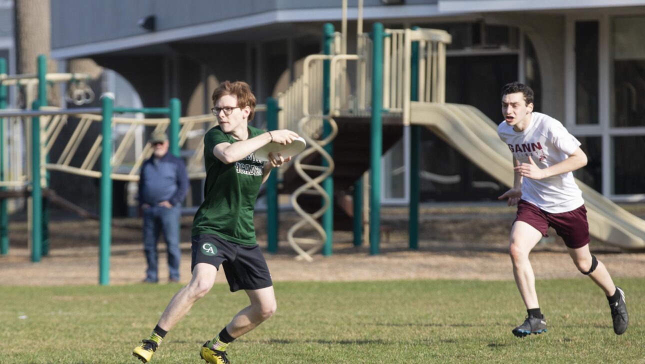 Learn more about Concord Academy’s all-gender ultimate frisbee team.