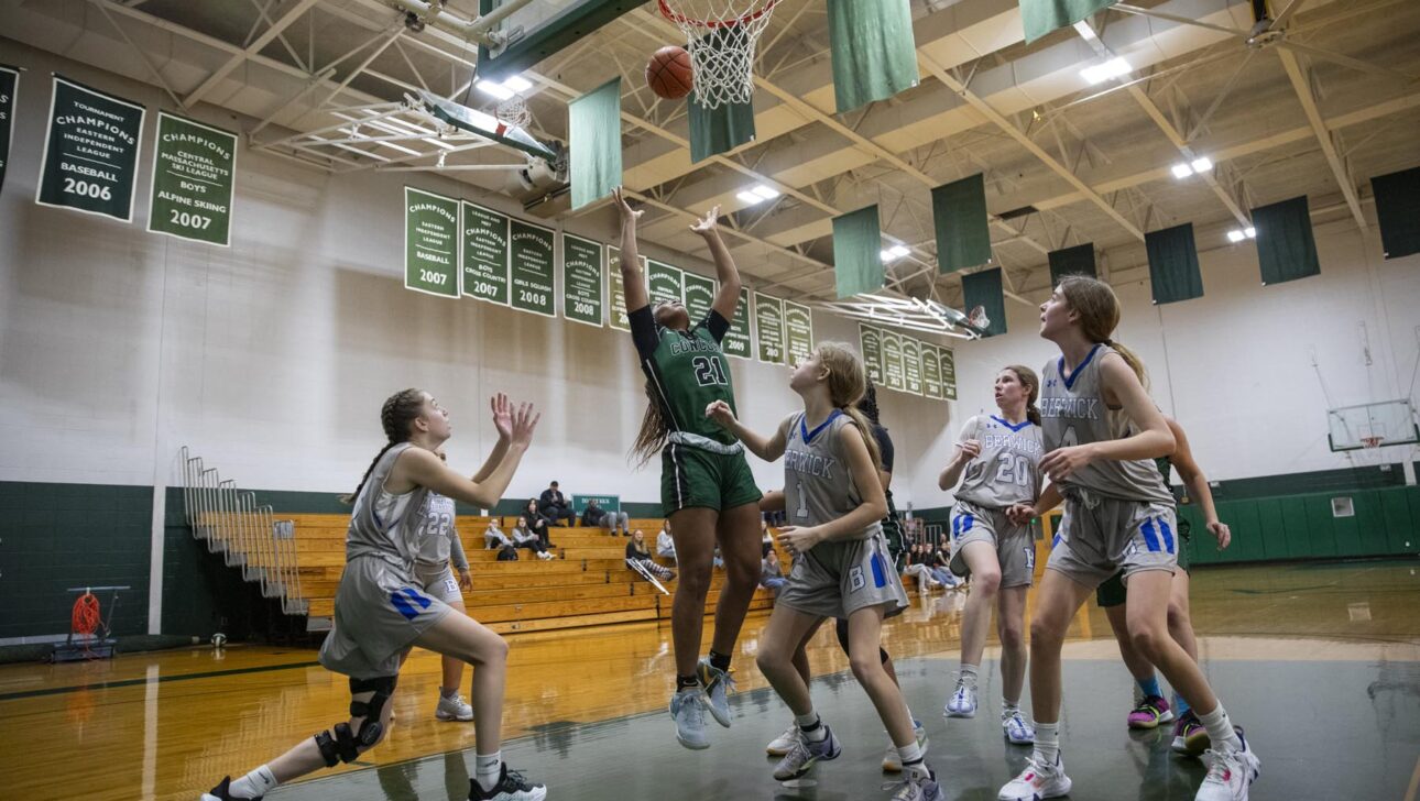 Learn more about Concord Academy’s girls varsity basketball team.