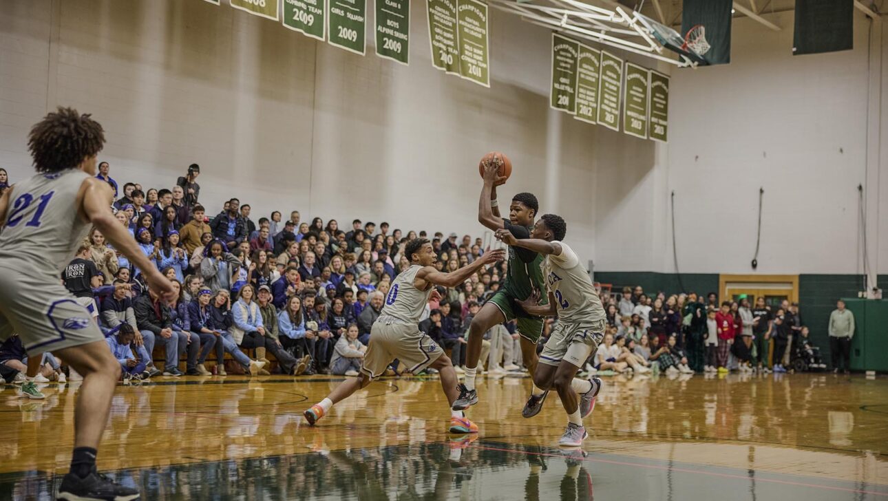 Learn more about Concord Academy’s boys varsity basketball team.